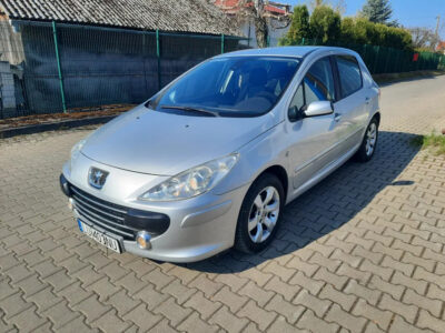 1.6 benzyna 109 KM klimatyzacja ważne opłaty
