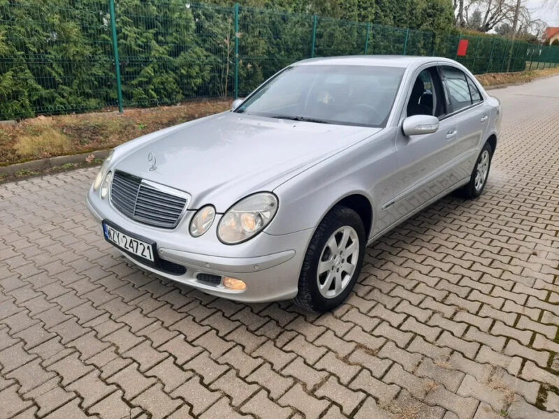 Bardzo ładny stan 2.2 diesel ważne opłaty