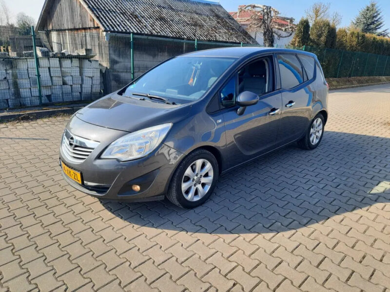 Ładny stan 1.4 benzyna gaz bogata wersja po opłatach
