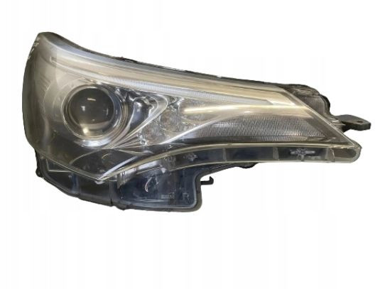 Toyota Avensis T270 Lampa przednia