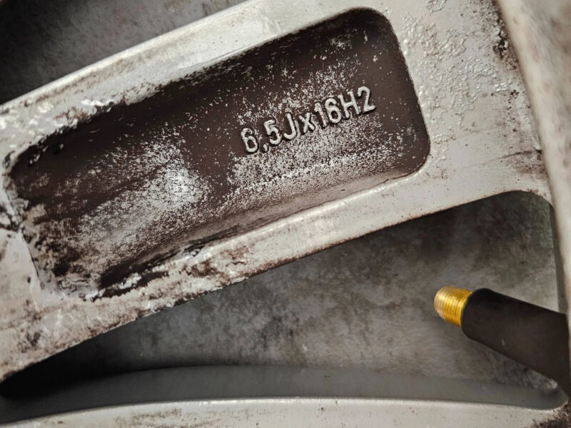 Felgi aluminiowe R16 735585995 Fiat 500L
