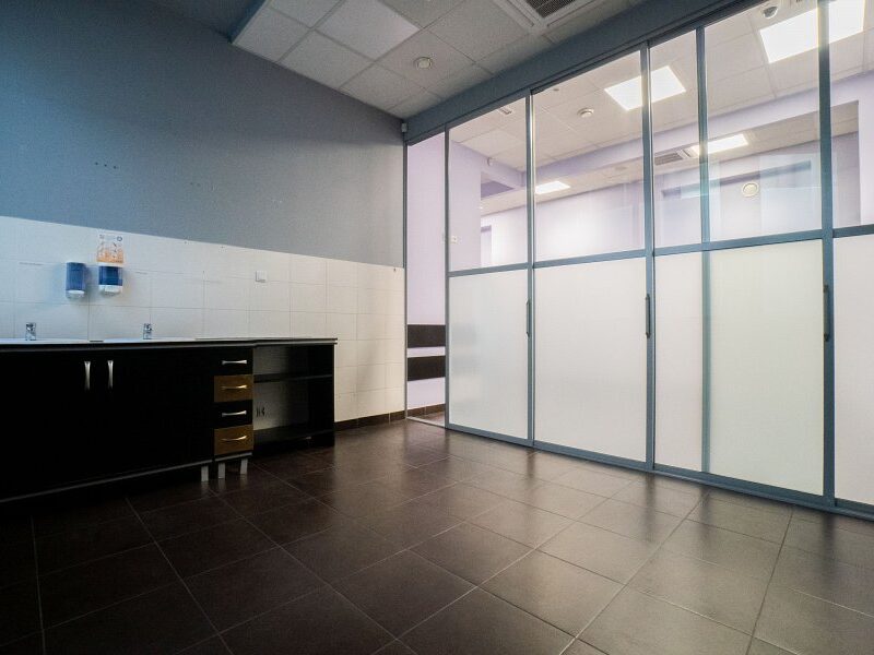 Lokal - 4 pomieszczenia. Parking. Klimatyzacja. Lublin, Konstantynów