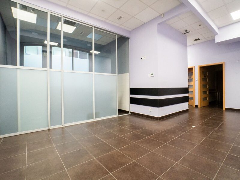 Lokal - 4 pomieszczenia. Parking. Klimatyzacja. Lublin, Konstantynów