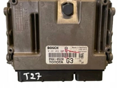 Toyota Avensis T270 Inne komputery / moduły / sterowniki 0281033209 8966105G30