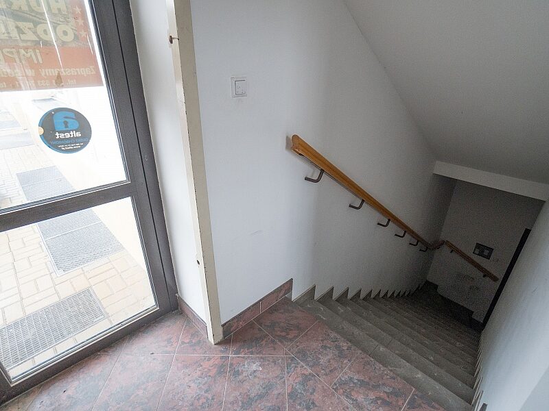 Magazyn z biurem. Ogrzewany. Poziom -1. Lublin, Konstantynów