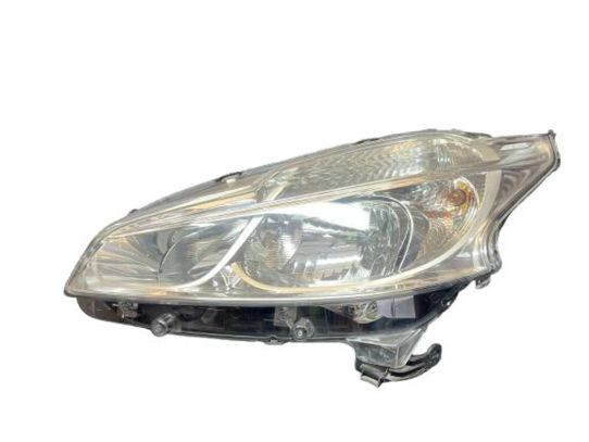 Peugeot 208 Lampa przednia 9802221980 89905651 P12502A011