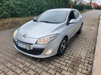 Ładny stan 1.6 benzyna gaz klimatyzacja ważne opłaty