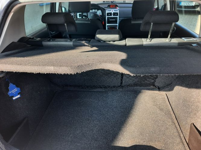 1.6 benzyna 109 KM klimatyzacja ważne opłaty
