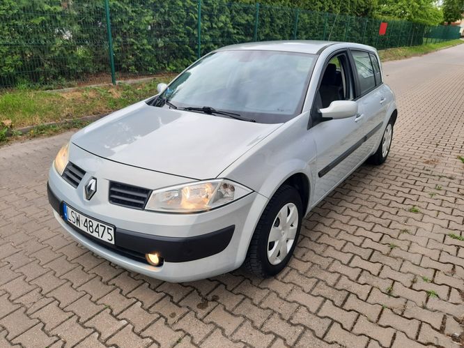 Ładny stan 1.4 benzyna 5 dzwi klimatyzacja ważne opłaty