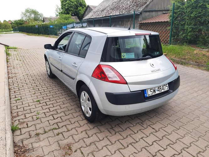 Ładny stan 1.4 benzyna 5 dzwi klimatyzacja ważne opłaty