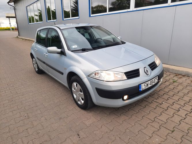 Ładny stan 1.4 benzyna 5 dzwi klimatyzacja ważne opłaty