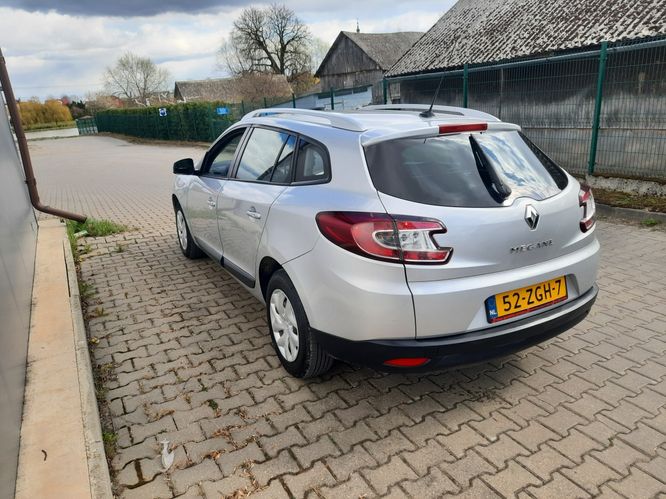 1.6 benzyna 6 biegów navi po opłatach