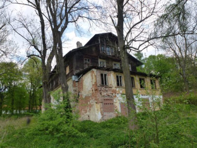 Nałęczów -tereny pod hotel, sanatorium , spa itp