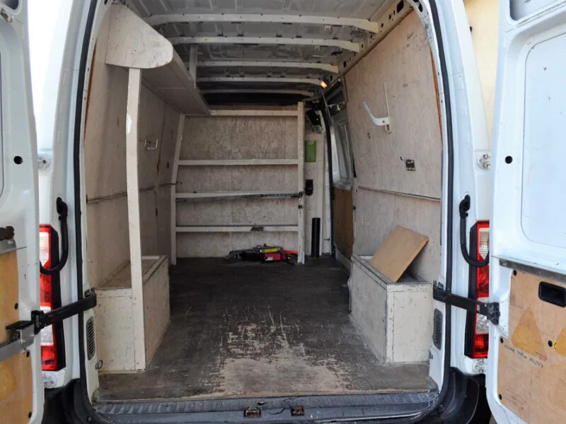Renault Master 2.3dCi 130KM**Navi**Kamera cofania**Bagażnik dachowy**