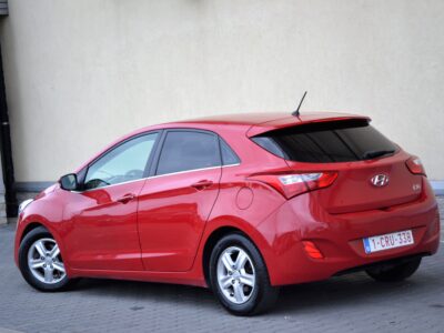Hyundai i30 1.6CRDi 110KM**Klimatyzacja**Bluetooth**AUX/USB**DRL