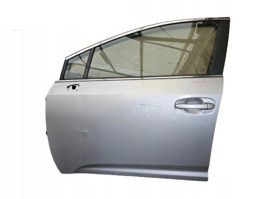 Toyota Avensis T270 Drzwi przednie