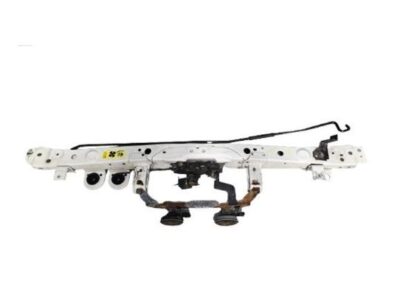 Nissan Juke I F15 Pas przedni 46977