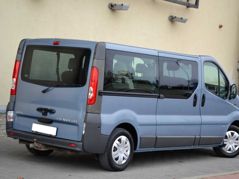 Opel Vivaro 2.0CDTi 115KM**9-osobowy**Klimatyzacja**Zadbany