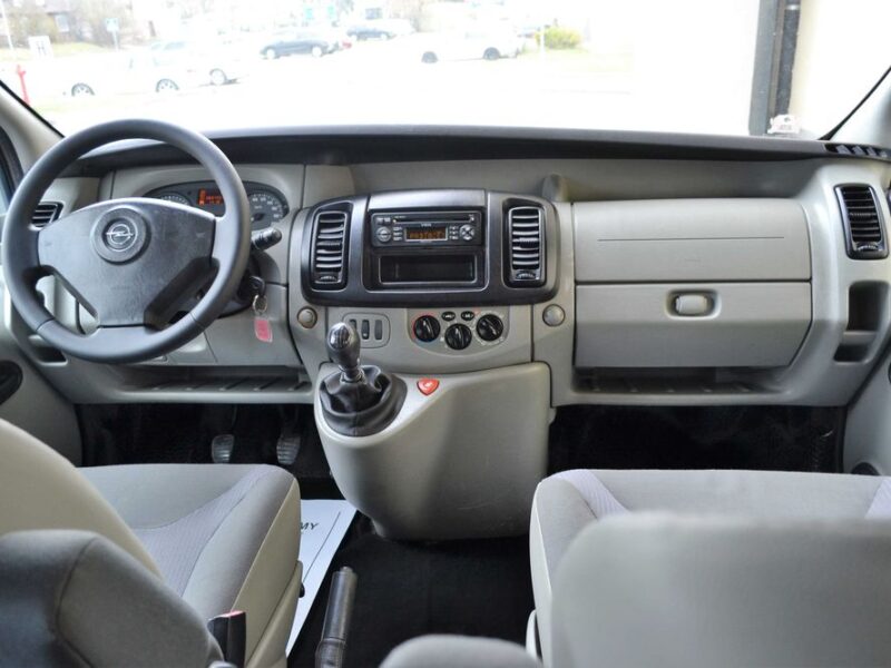 Opel Vivaro 2.0CDTi 115KM**9-osobowy**Klimatyzacja**Zadbany