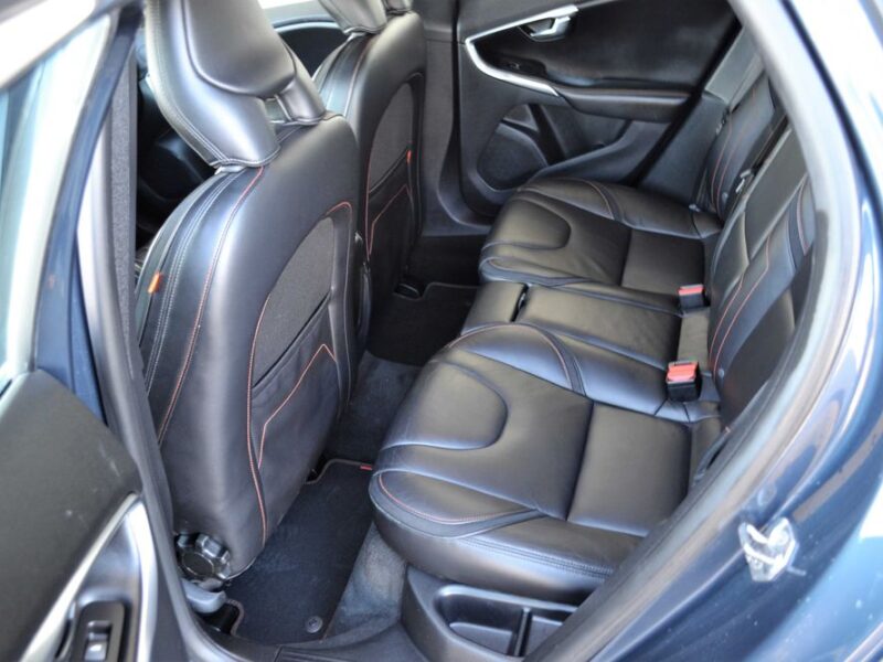 Volvo V40 2.0 D2 120KM**Ocean Race**Navi**Skóra**Virtual Cockpit