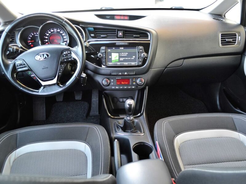 Kia Ceed 1.6CRDi 110KM Lift**Navi**Kamera cofania**LED**Climatronic