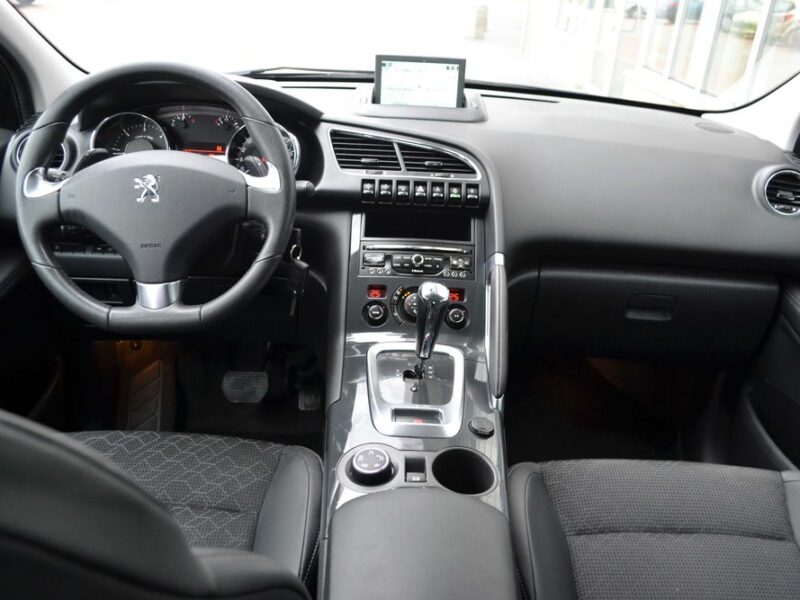 Peugeot 3008 lift 1.6eHDI 115KM Automat*Pół-skóra*Navi*HUD*Panorama