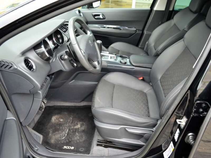 Peugeot 3008 lift 1.6eHDI 115KM Automat*Pół-skóra*Navi*HUD*Panorama