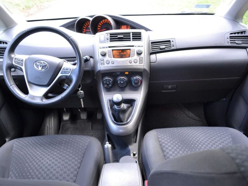 Toyota Verso 1.6 132KM*Klimatyzacja**Bluetooth**Zarejestrowany