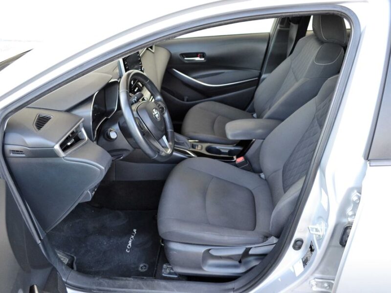 Toyota Corolla 1.6VVTi 132KM Automat**Salon Polska**92 000km**Navi