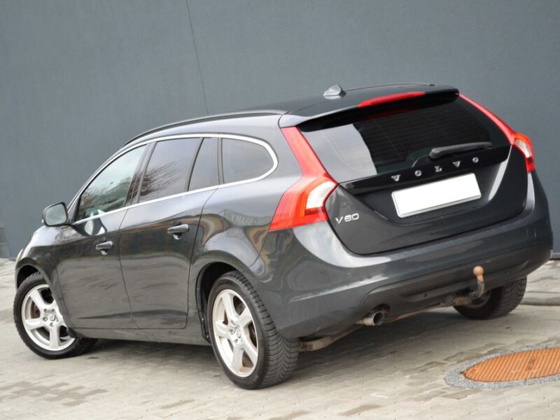 Volvo V60 1.6d 115KM**Skóra**Navi**Tempomat**Bluetooth**AUX/USB