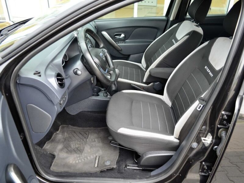 Dacia Sandero Stepway 0.9TCe 90KM**Navi**Tempomat**Czujniki parkowania