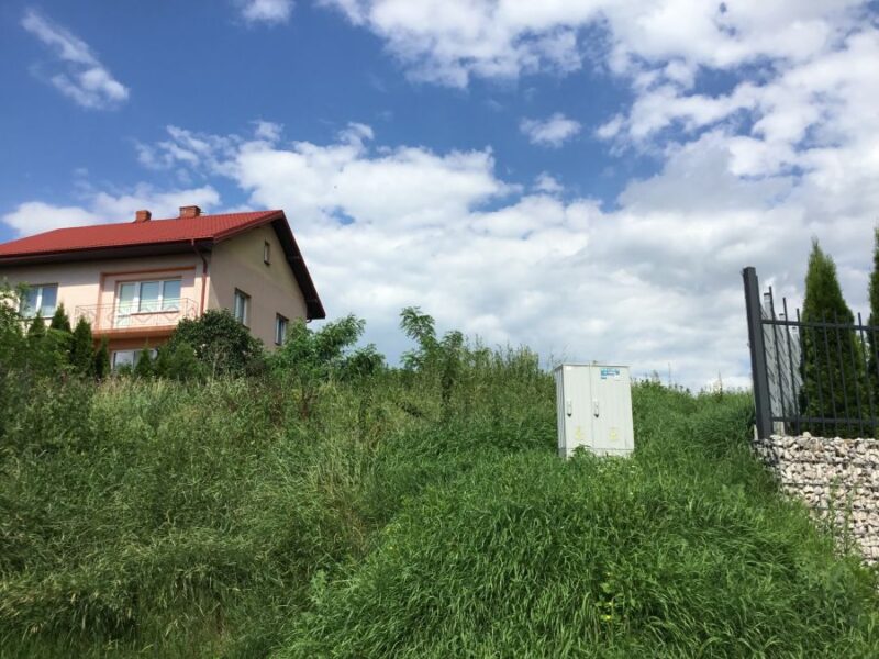 Prawiedniki - działka z widokiem na Bystrzycę.