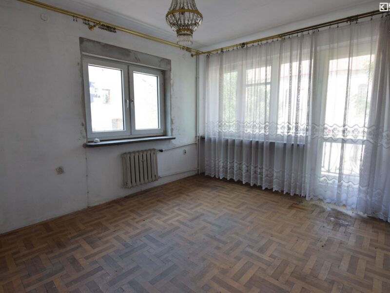 Markuszów - dom na sprzedaż