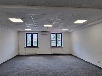 Lokal o pow. 52 mkw na parterze