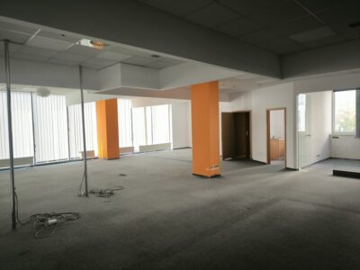 Nowoczesny lokal na parterze