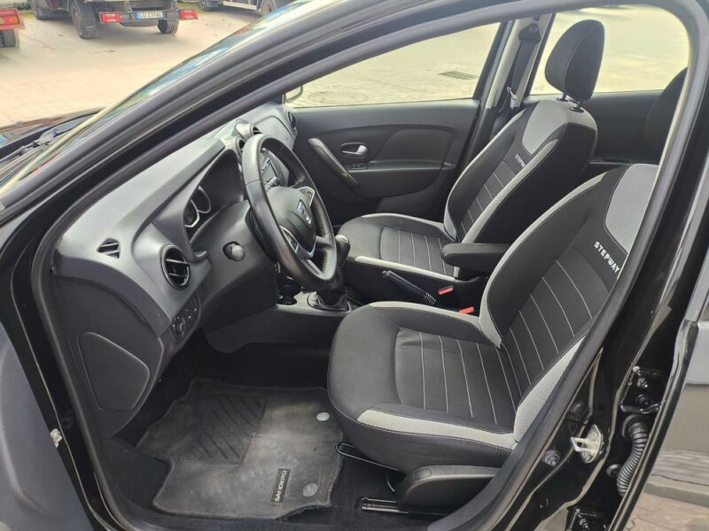 Dacia Sandero Stepway 0.9TCe 90KM**Navi**Tempomat**Czujniki parkowania