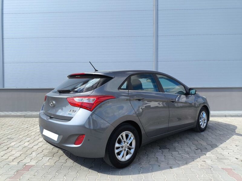 Hyundai i30 1.4 100KM**Czujniki park. P+T**Tempomat**Climatronic**