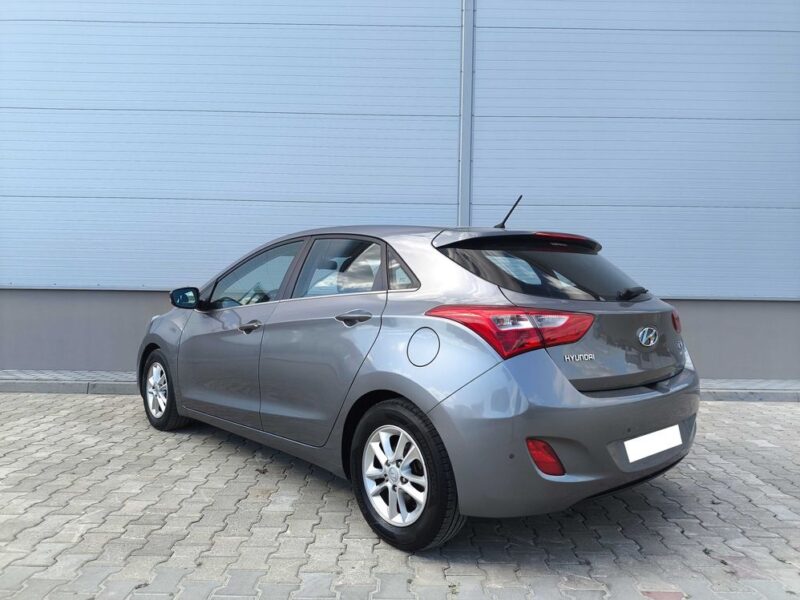 Hyundai i30 1.4 100KM**Czujniki park. P+T**Tempomat**Climatronic**