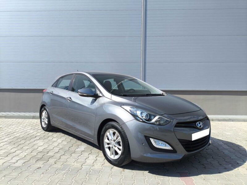 Hyundai i30 1.4 100KM**Czujniki park. P+T**Tempomat**Climatronic**