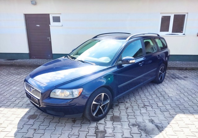 V50 1.6 diesel Alu klima opony zima