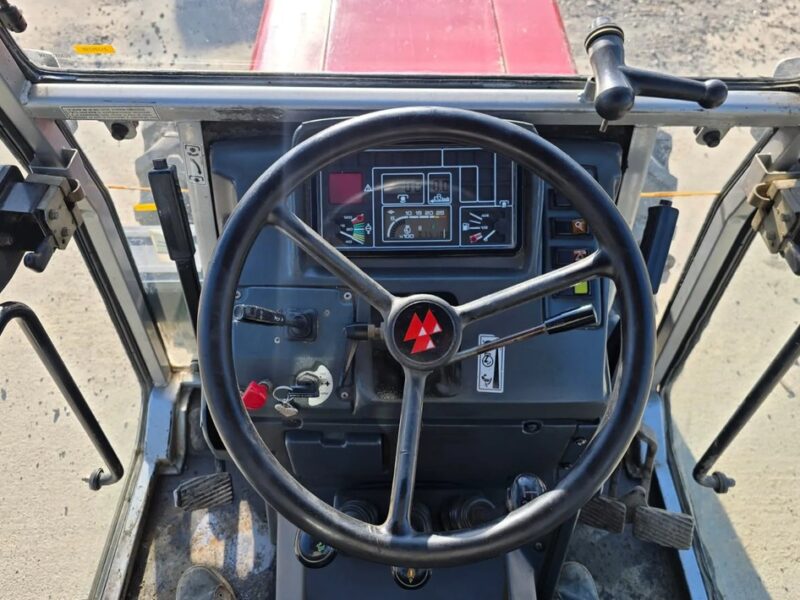 Massey Ferguson 374S