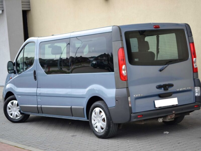 Opel Vivaro 2.0CDTi 115KM**9-osobowy**Klimatyzacja**Zadbany