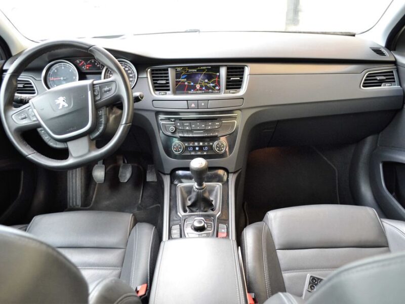 Peugeot 508sw 2.0HDI 136KM**Panorama**Xenon**Skóra**Navi**Keyless