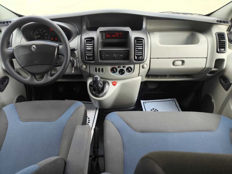Renault Trafic 2.0 DCi 115KM**Brygadówka 6-osobowy**Klimatyzacja**Lift