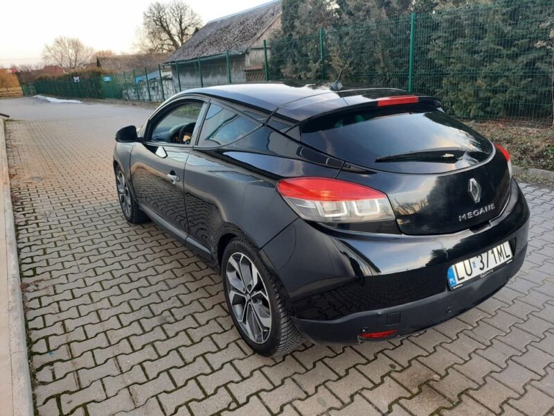 Wersja coupe Ładny stan 1.5 diesel bogata wersja ważne opłaty