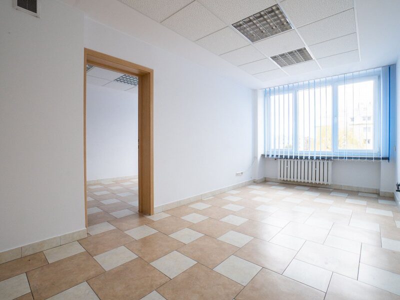 Biuro 33 m2. 2 pokoje.