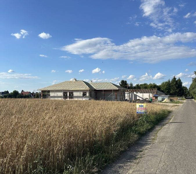 Boczna Nałęczowskiej - ostatnie 2 działki .