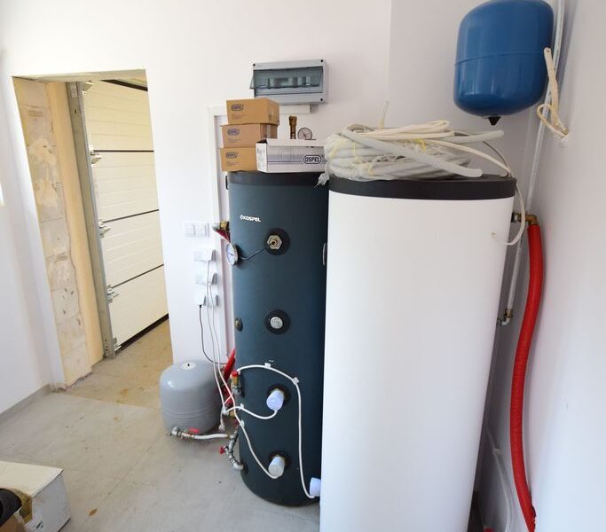 Nowiutki dom (X.2024) stan deweloperski blisko Lna