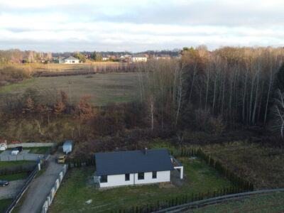 Dom, Dys, 1000 m2 działki,