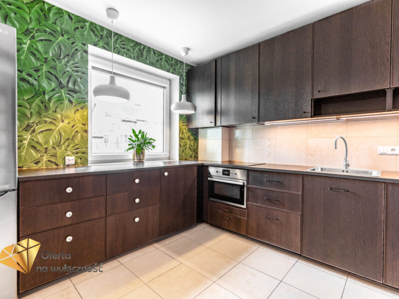 4 pokoje, 2 balkony, miejsce postojowe Czechów